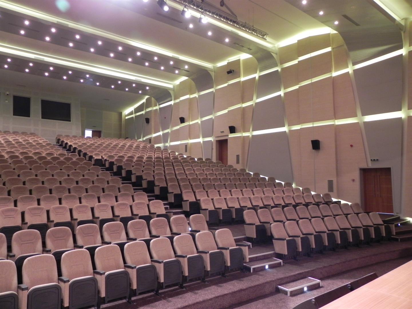 Duhok Üniversitesi Kongre Merkezi